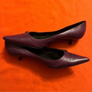Women's Pointed-Toe Purple Kitten Heel Pumps